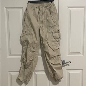 Aritzia TNA Squad Pocket Parachute Pant